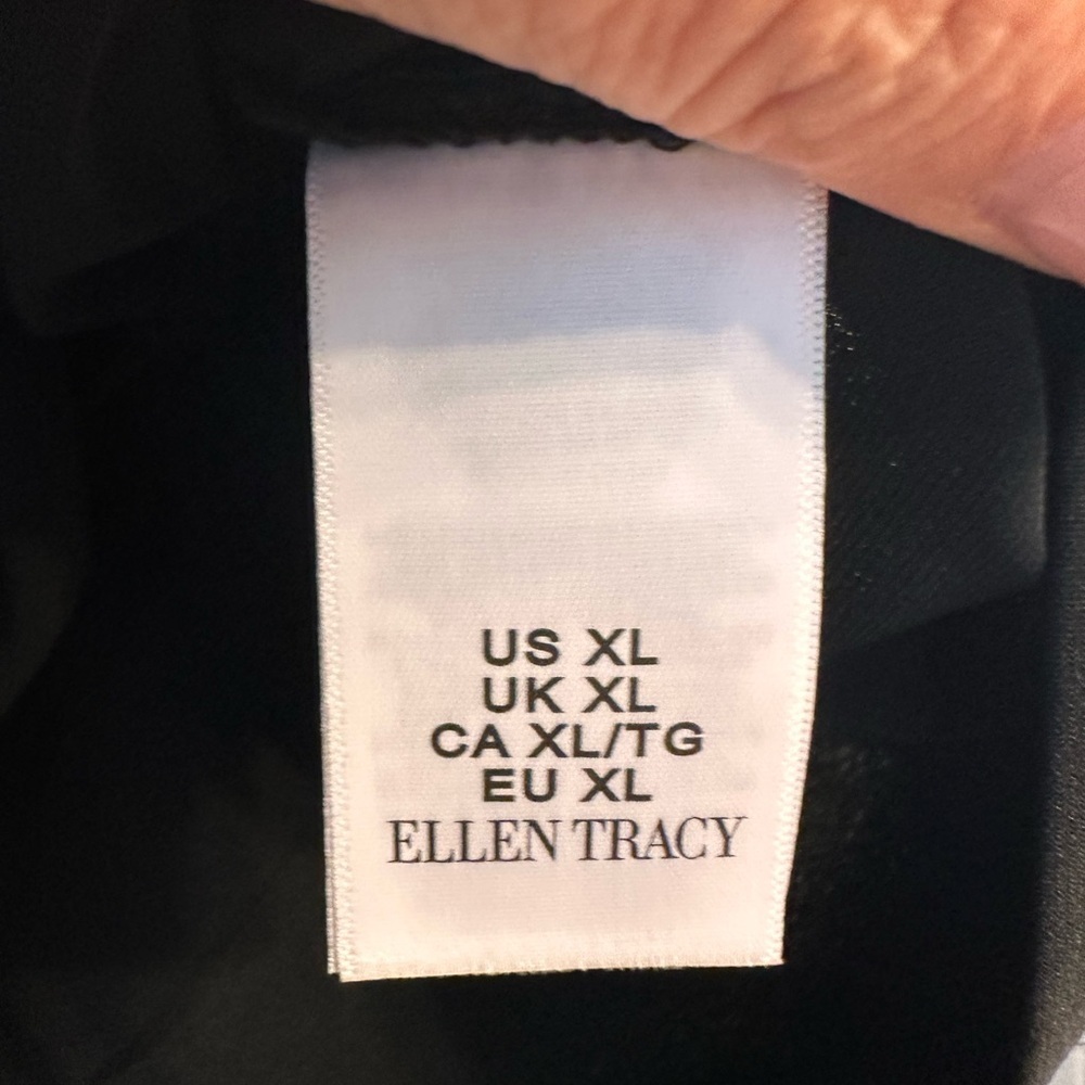 Ladies Ellen Tracy 2 pack blouse size XL floral print and black shirt sleeve - Picture 12 of 13
